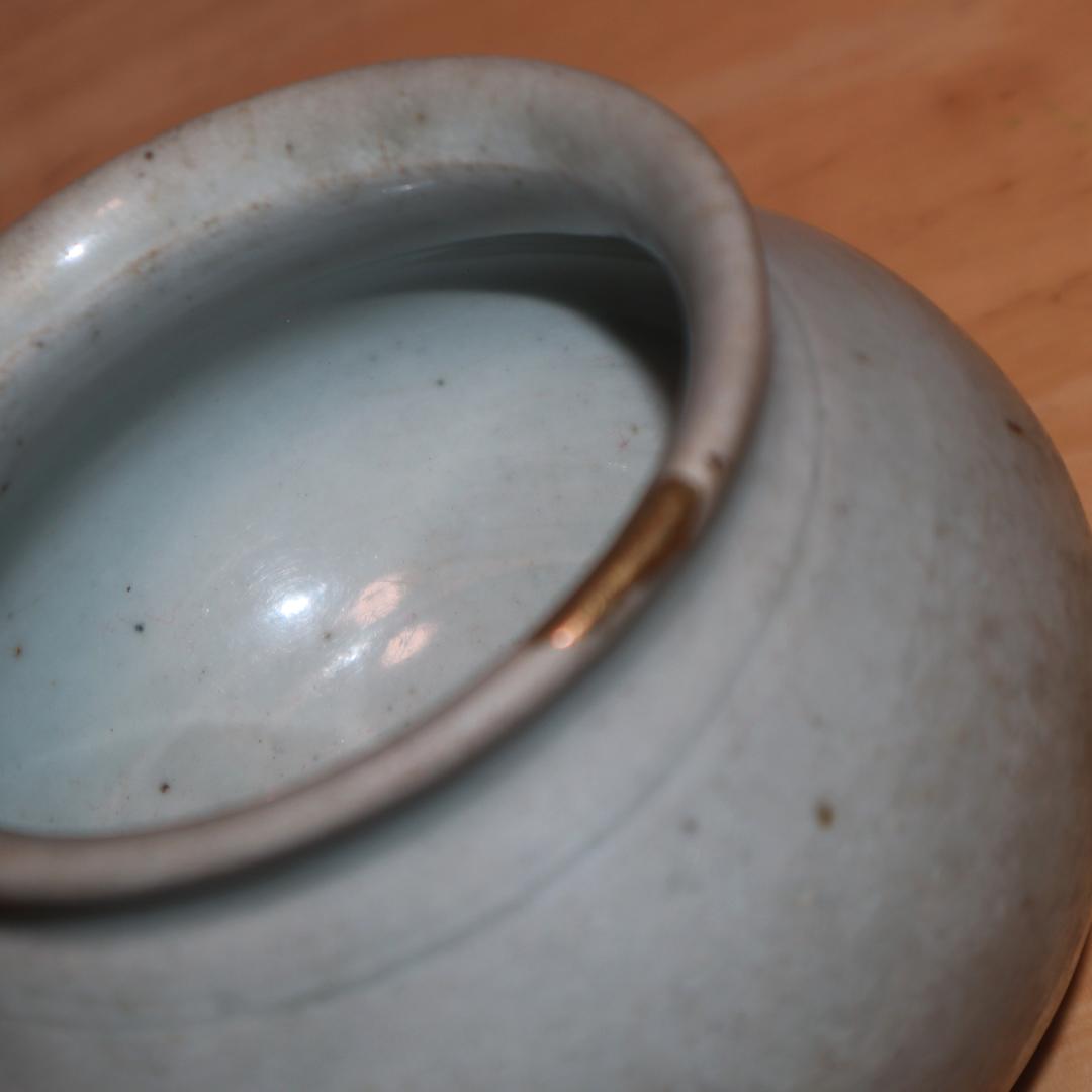 李朝白磁塩笥壺