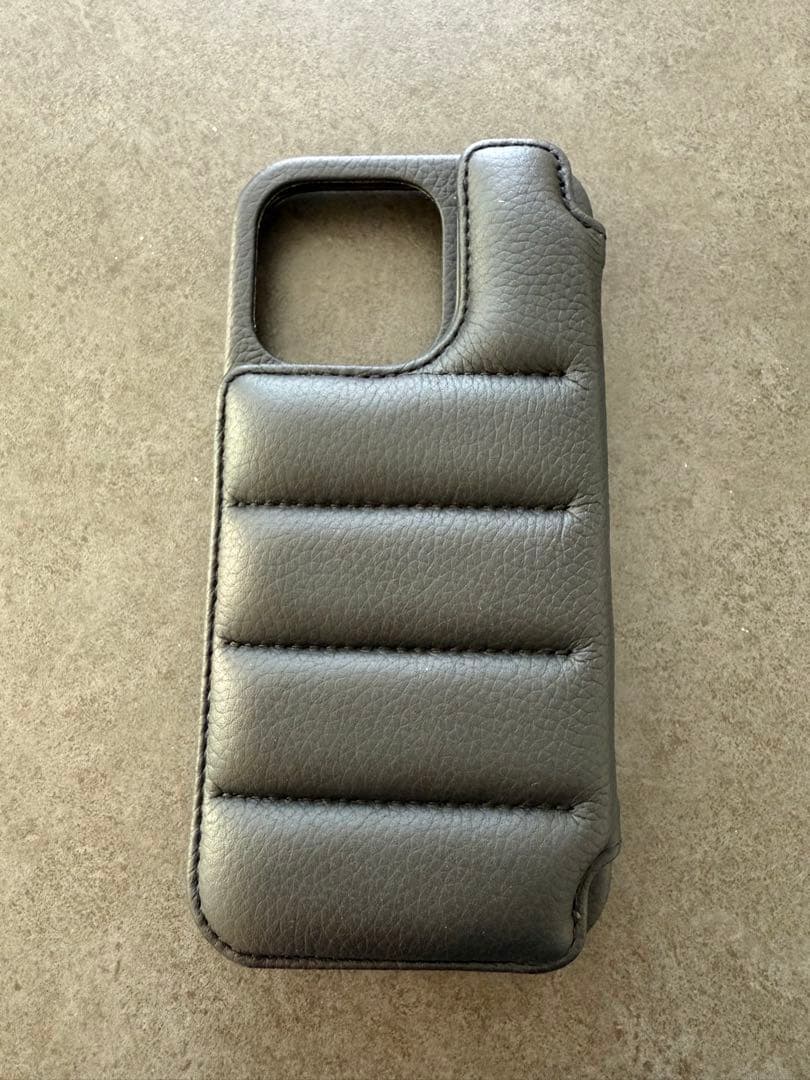 【箱無し】DEMIU iPhone16pro ケース