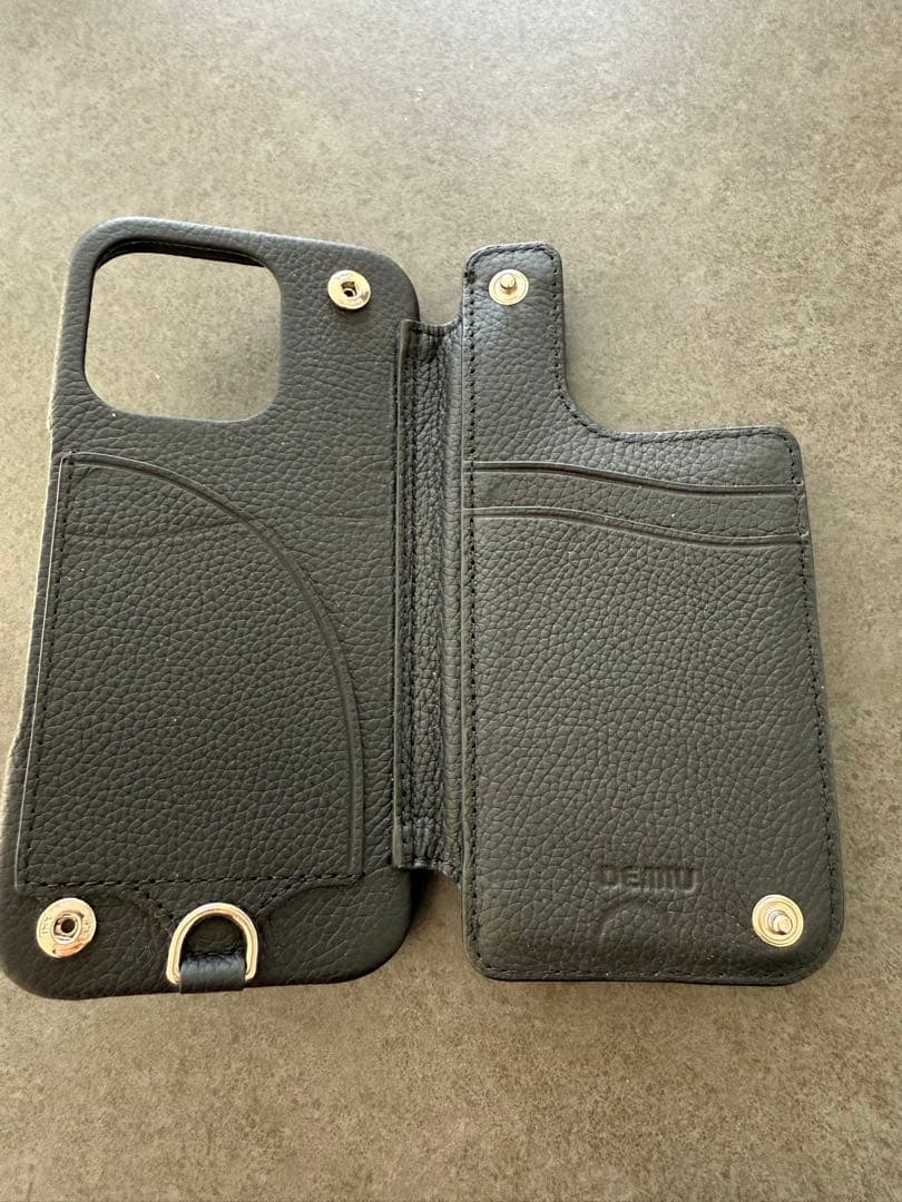 【箱無し】DEMIU iPhone16pro ケース