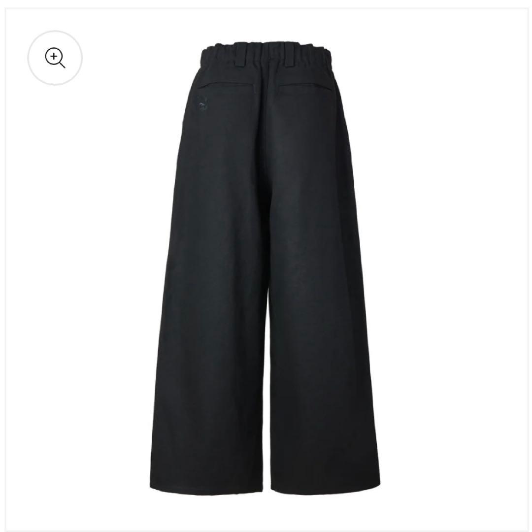 パンツ FEELS WIDE TUCKED TROUSERS BLACK