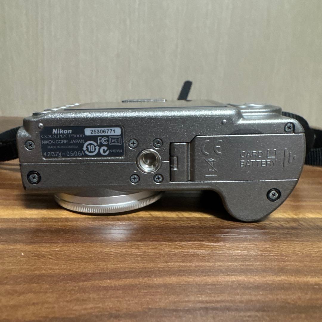 動作品 NIKON P5000 COOLPIX デジタルカメラ