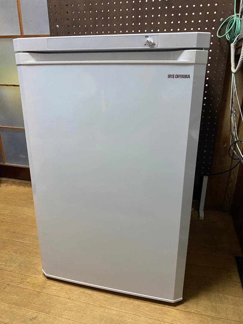 2020年製 IRIS OHYAMA 冷凍庫 IUSD-9A 85L 右開き