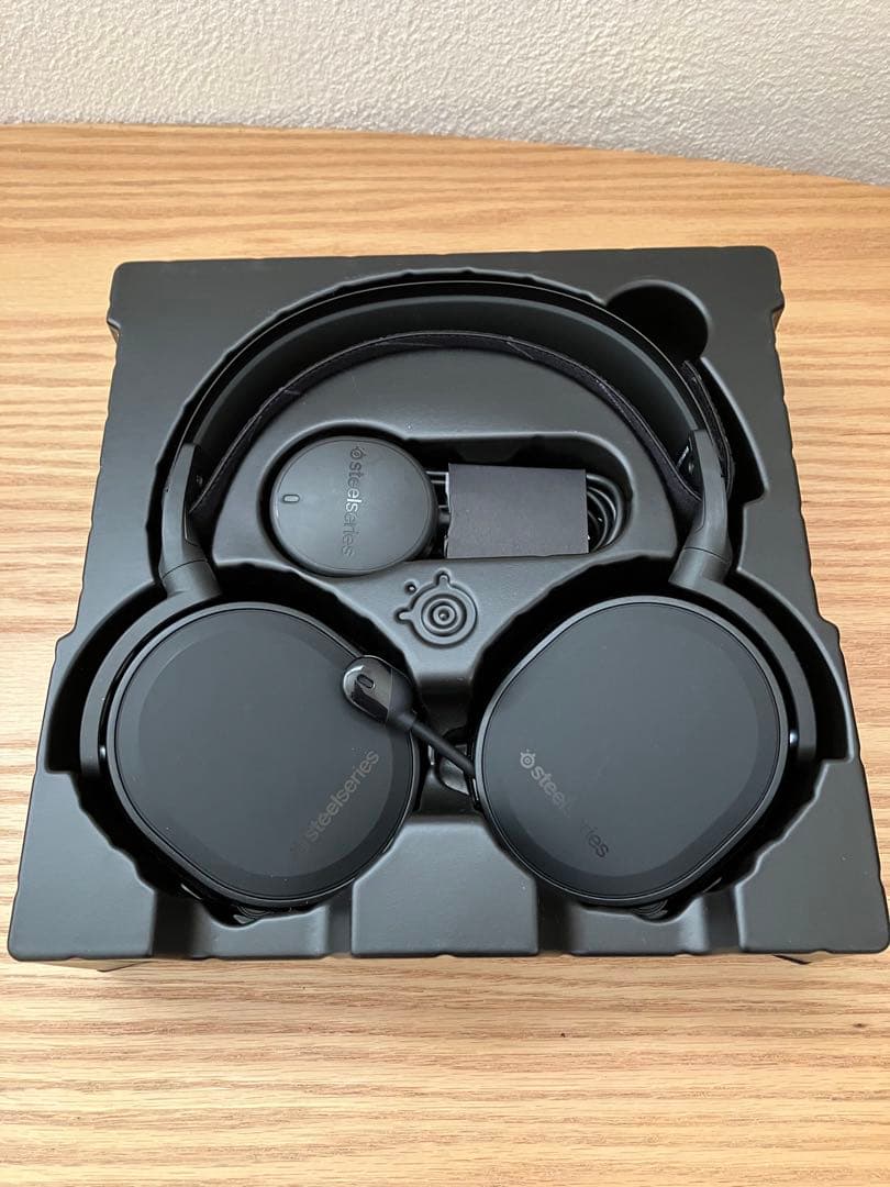 ヘッドホン SteelSeries ARCTIS 7 61505