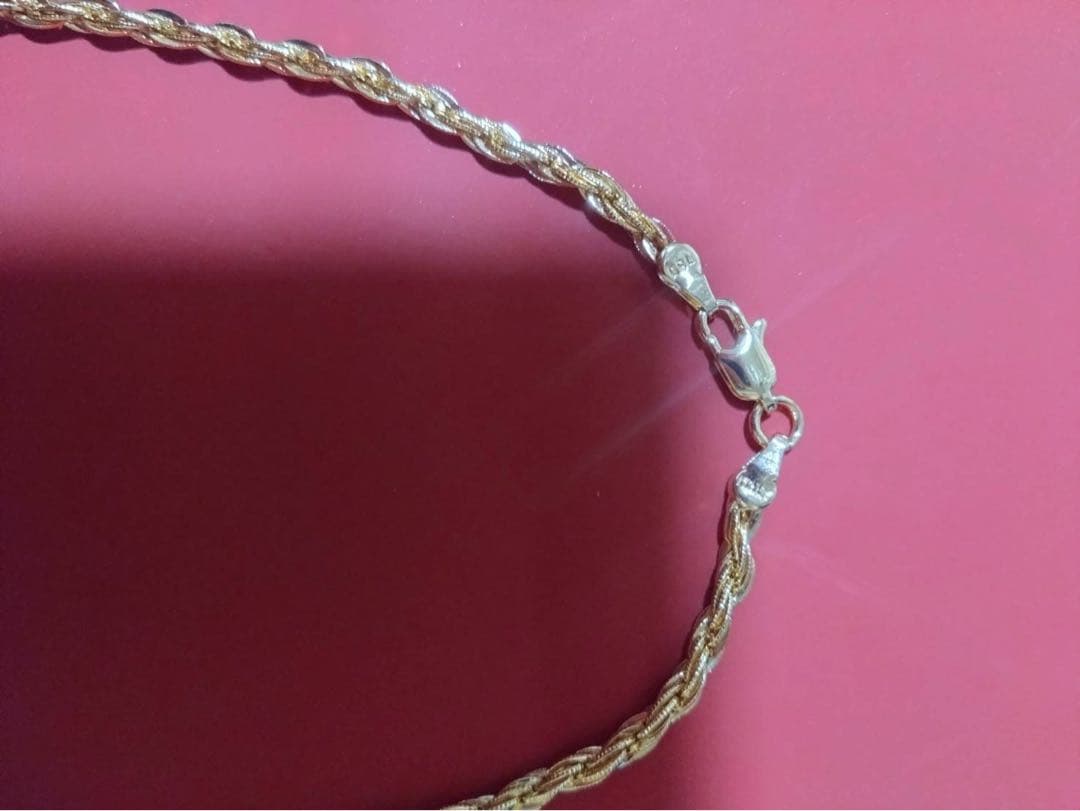 お*ん様 刻印あり　遺品整理　ネックレス　素材不明　磁気反応なし　13g