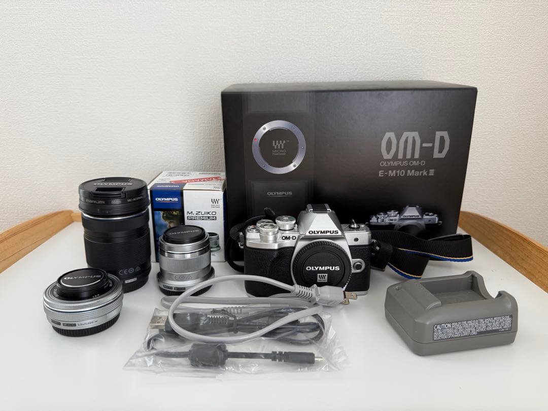 OLYMPUS ミラーレス一眼 OM-D E-M10 MarkIII セット