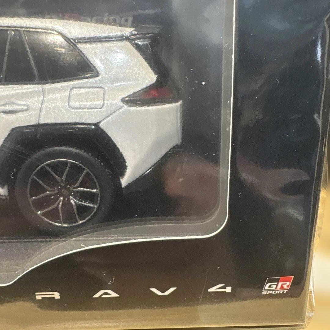 RAV4 GR カラーサンプル　プラチナホワイトパール　089