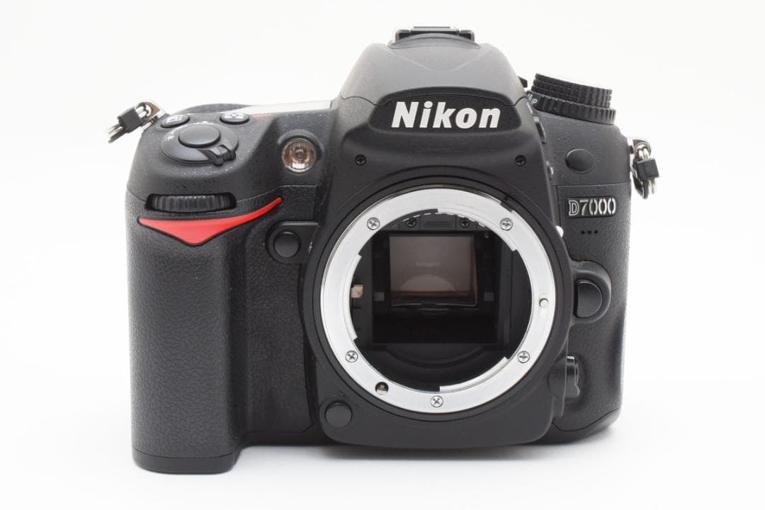 新品級 ニコン D7000 説明書＆箱付き ショット枚数　3334枚　M319