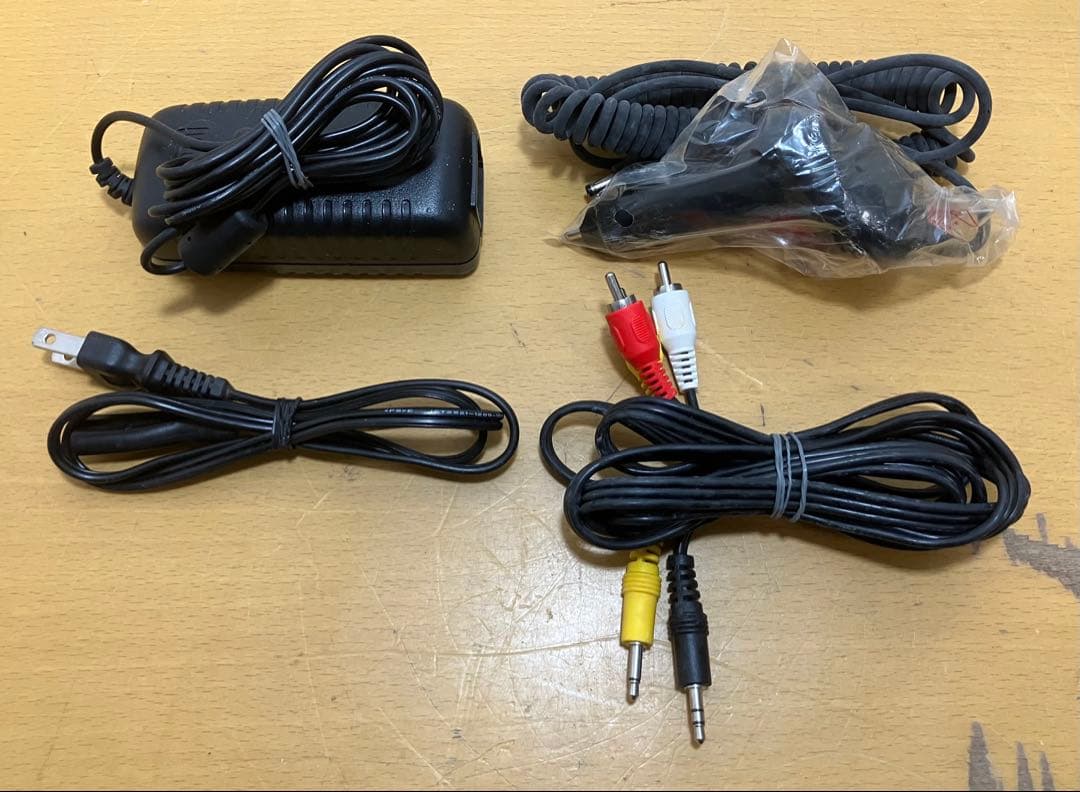 【KATZ】ポータブルDVDプレーヤー KC-DVD6200 通電確認済