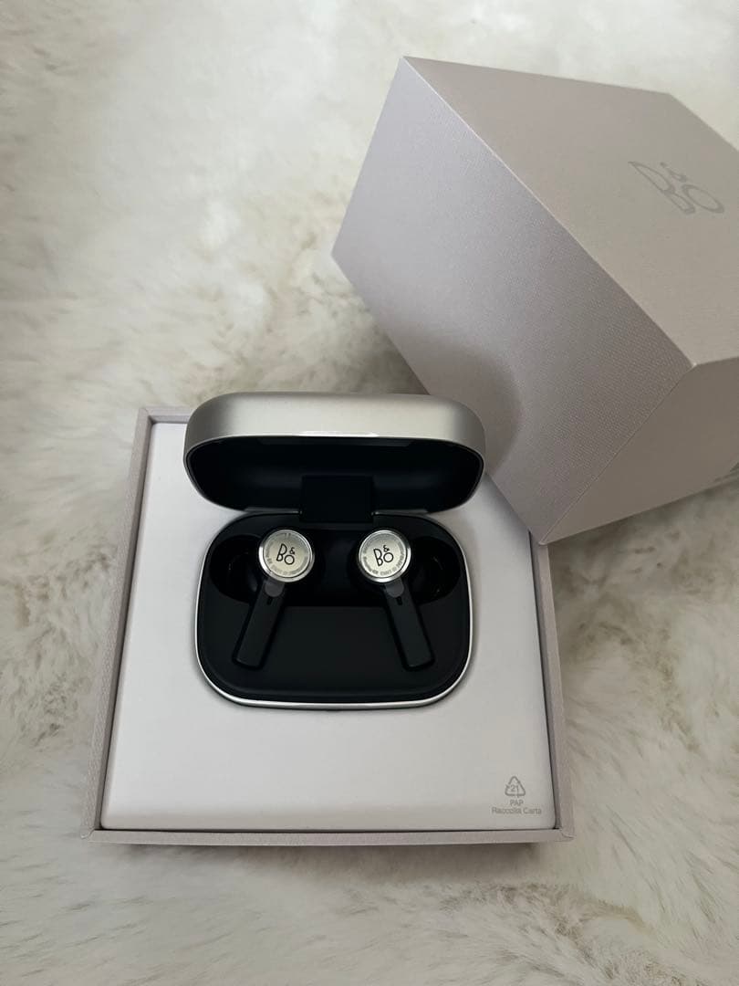 B&O（Bang & Olufsen）ワイヤレスイヤホン