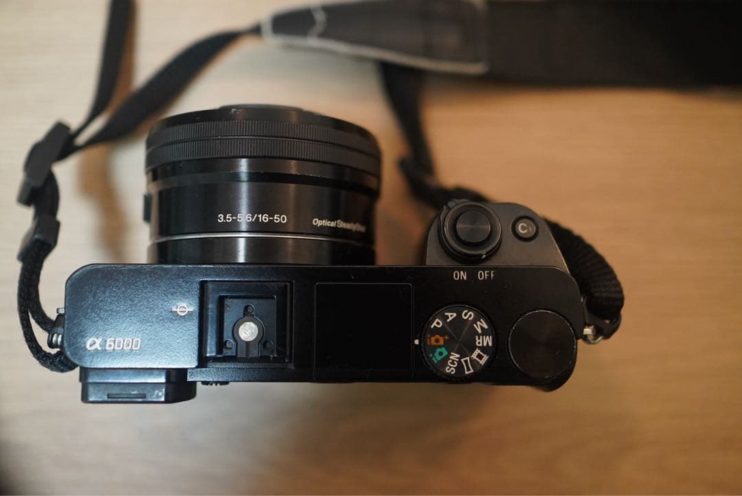【ミラーレス一眼カメラ 】SONY α6000ダブルズームレンズキット