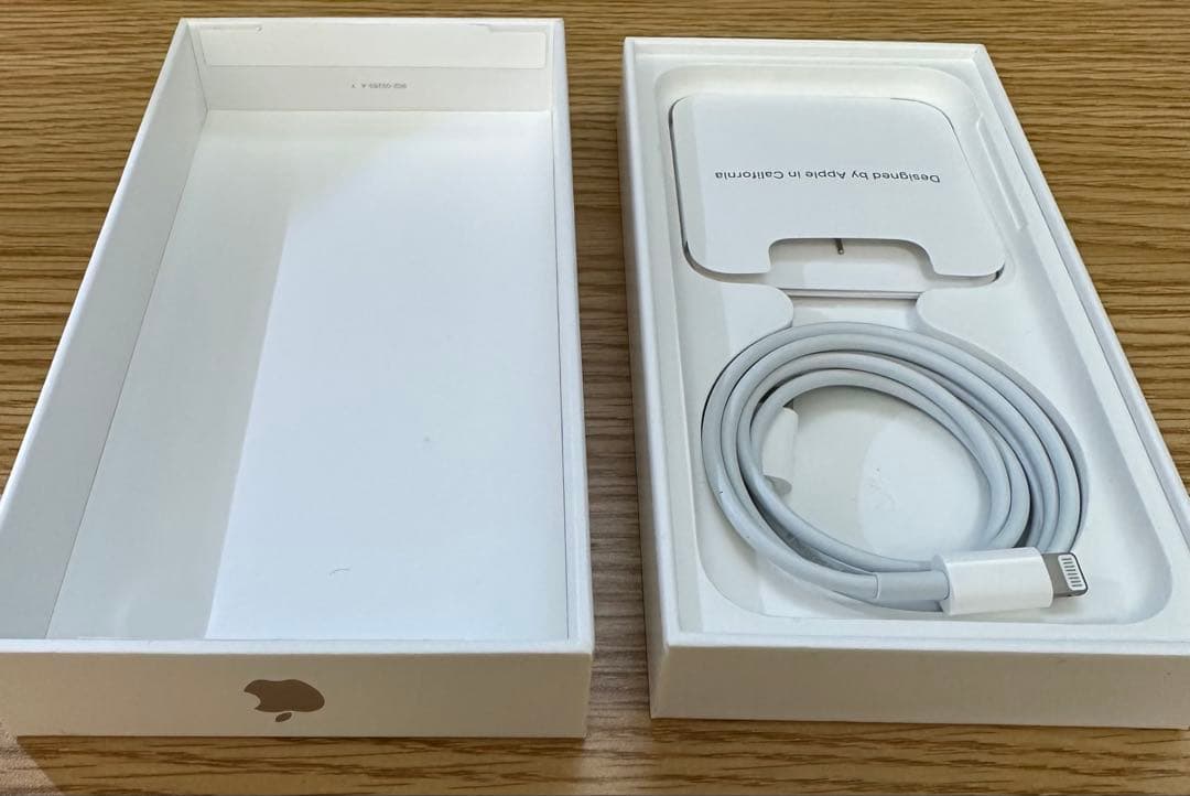 iPhone SE3 64GBスターライト