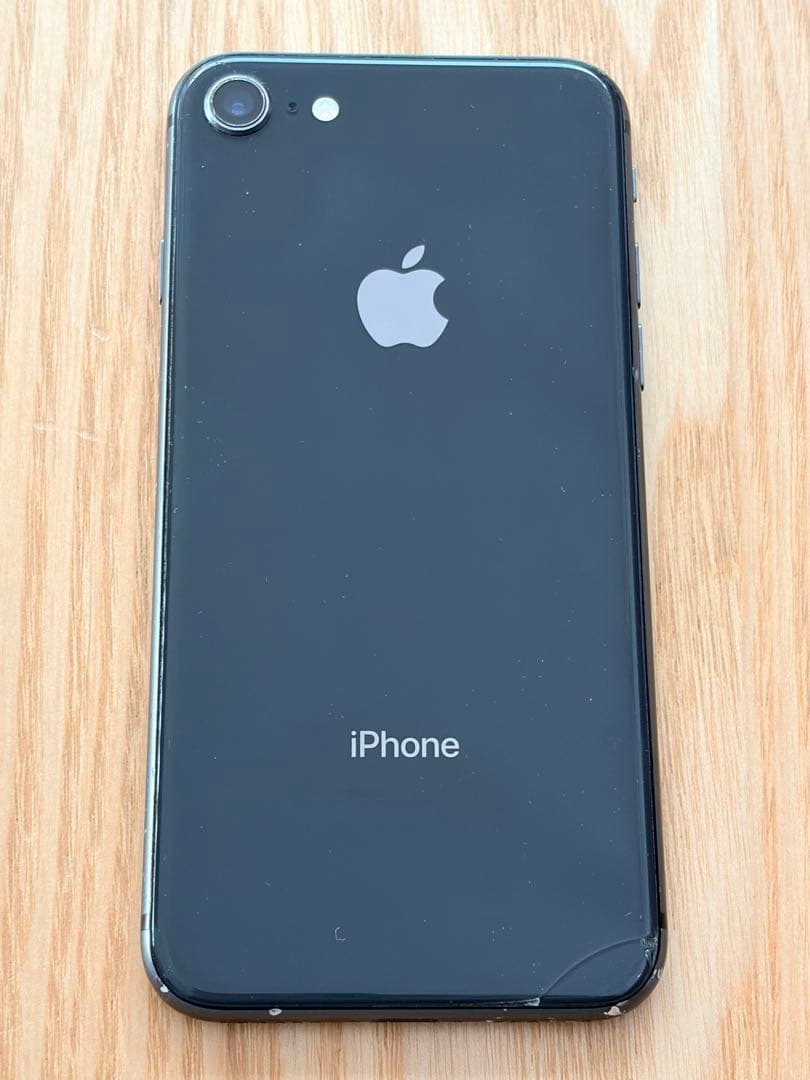 iPhone 8 スペースグレイ 64GB SIMフリー 機能不良無 画面割れ有