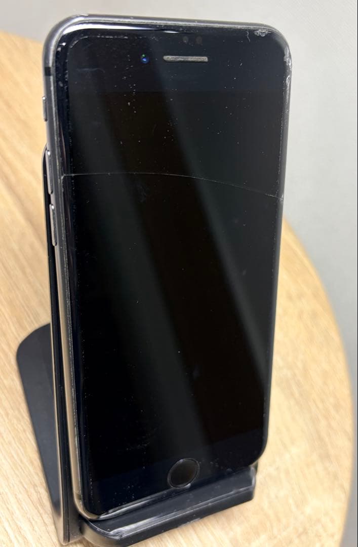 iPhone 8 スペースグレイ 64GB SIMフリー 機能不良無 画面割れ有