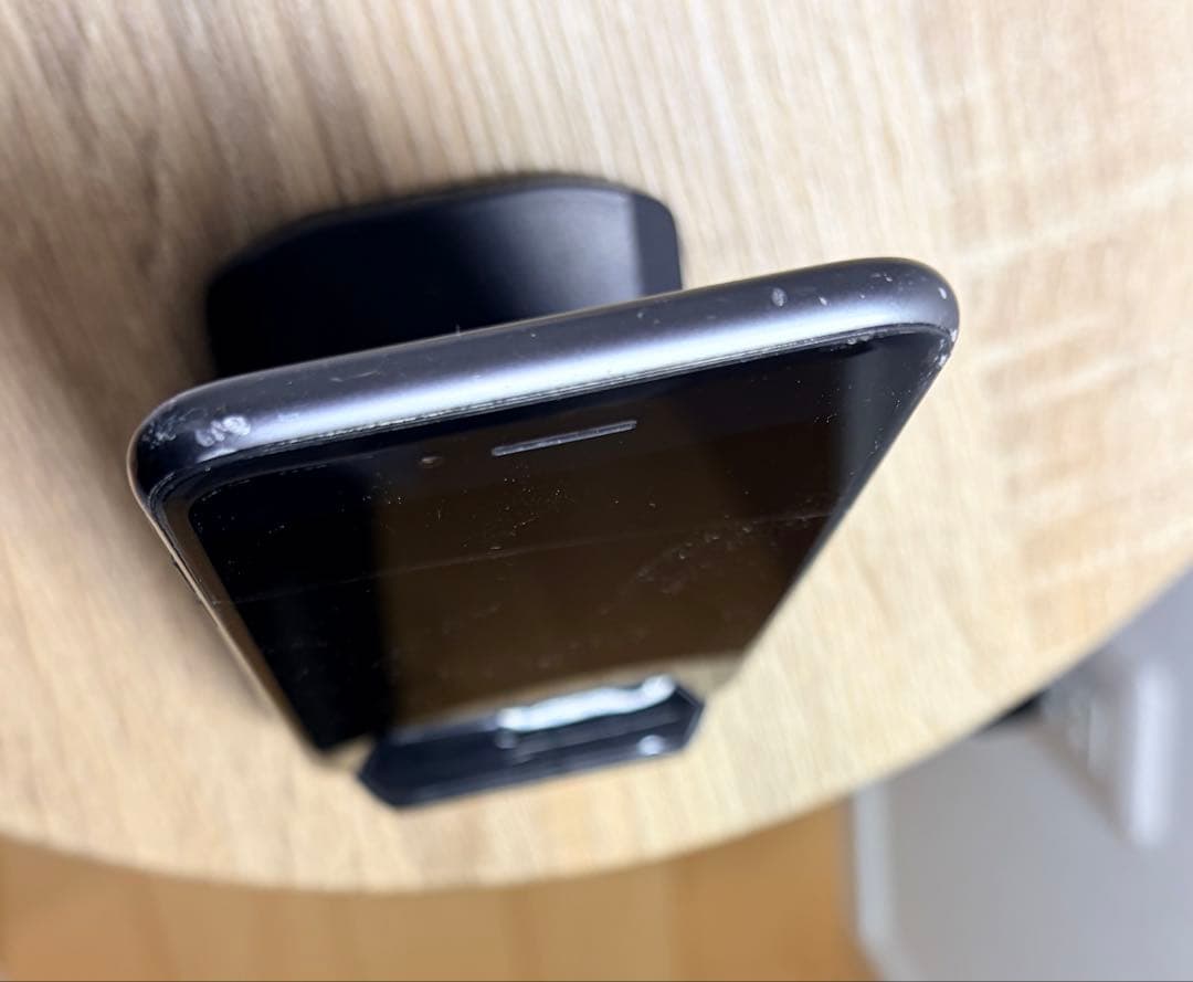 iPhone 8 スペースグレイ 64GB SIMフリー 機能不良無 画面割れ有