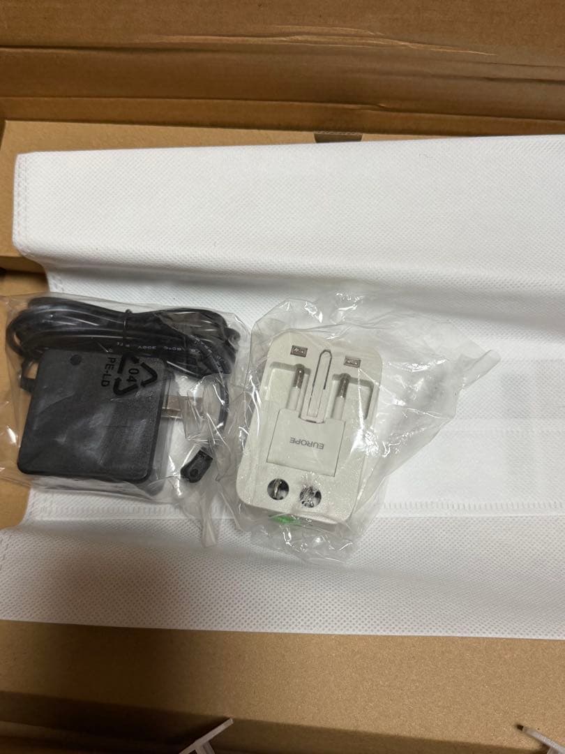 シルバー ノートPC ブラックキーボード