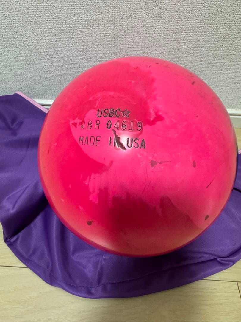 MOTIV VENOM ピンク ボウリングボール