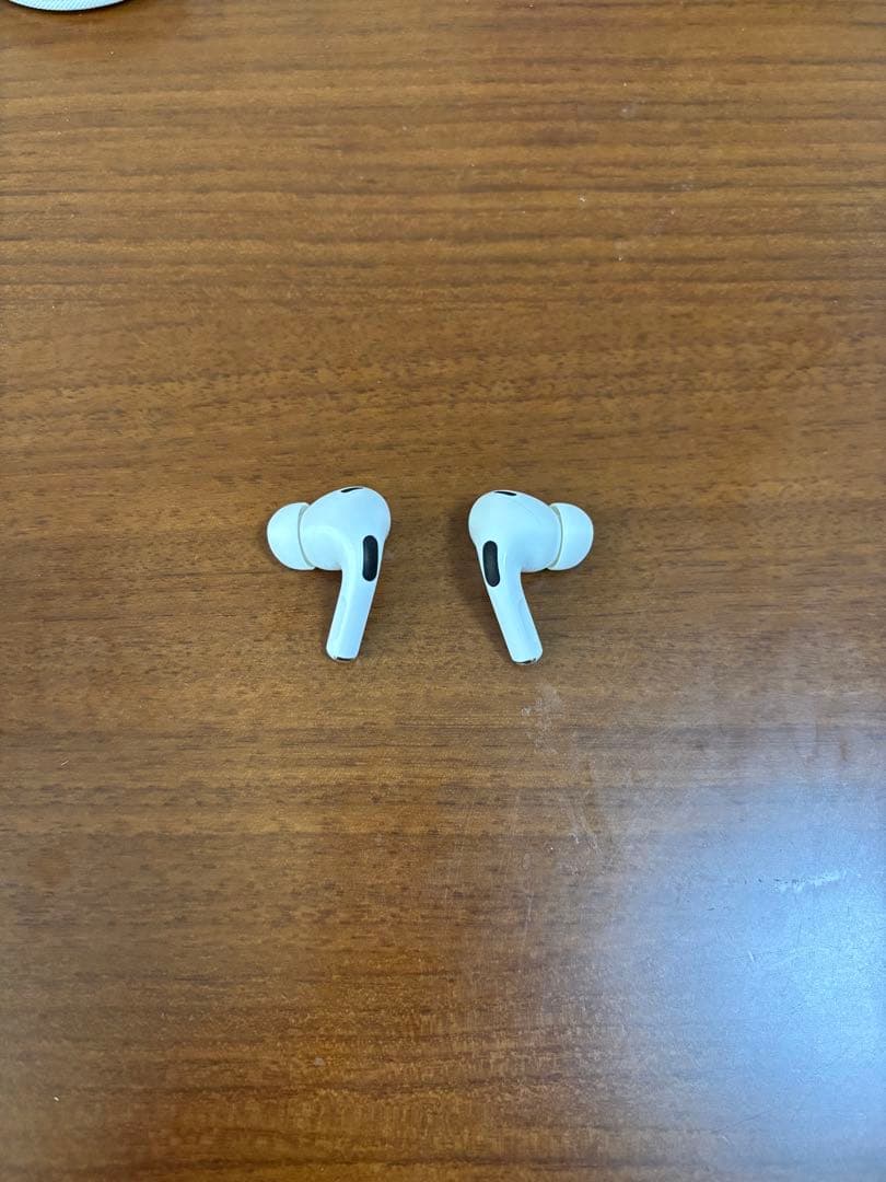 AirPods pro2本体 ホワイト 充電ケース・イヤーチップ付き