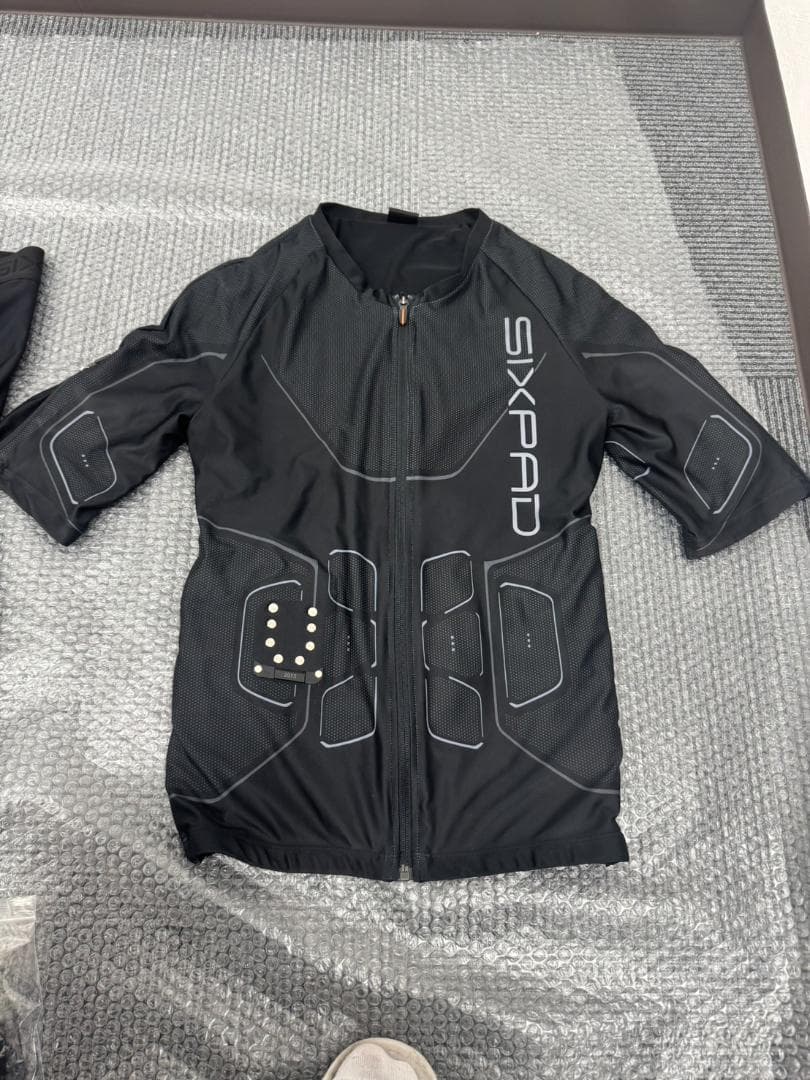 シックスパッド　パワースーツ　上下セット 　人気 L サイズ　下 LL