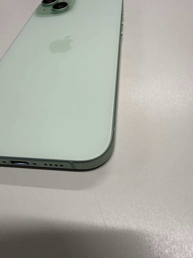 iPhone15Plus グリーン