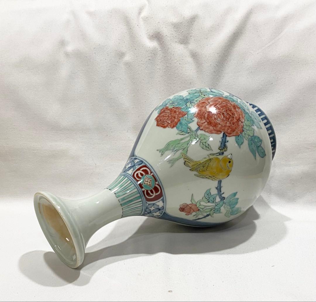 5代　佐藤走波 の豪華で重厚な　\"色絵花鳥文花瓶\"