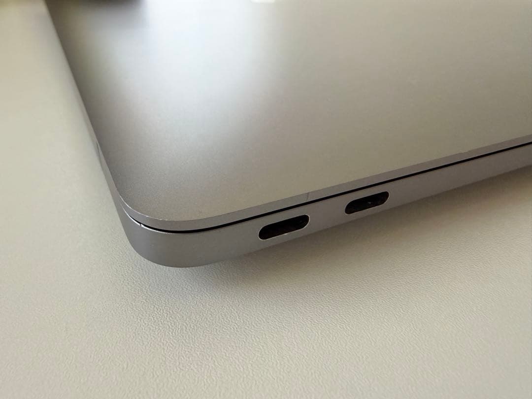 MacBook本体 MacBook Air M1 2020 8GB/256GB