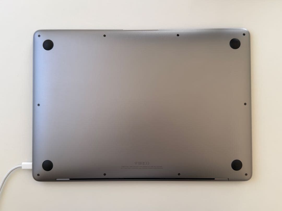 MacBook本体 MacBook Air M1 2020 8GB/256GB