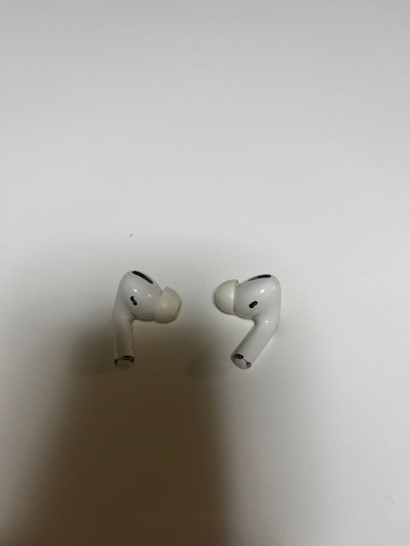 AirPods Pro 本体 充電ケース付き【交渉可能】