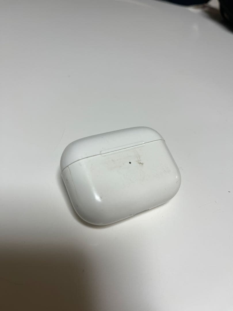 AirPods Pro 本体 充電ケース付き【交渉可能】