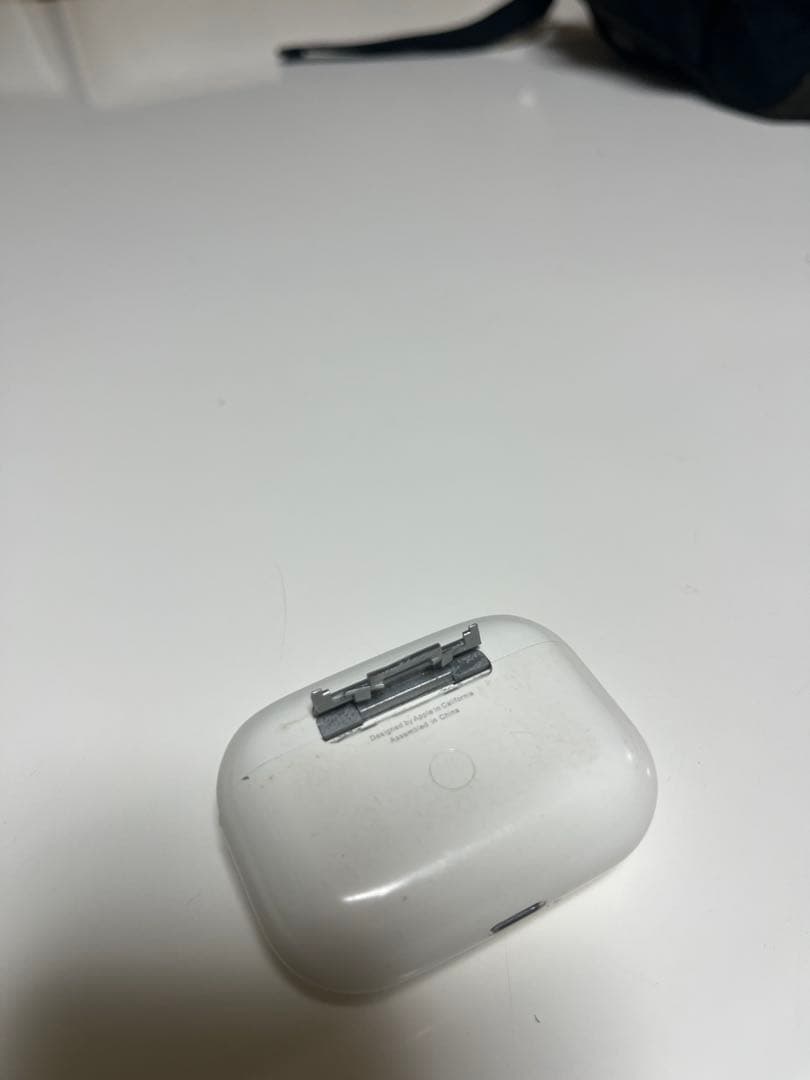 AirPods Pro 本体 充電ケース付き【交渉可能】