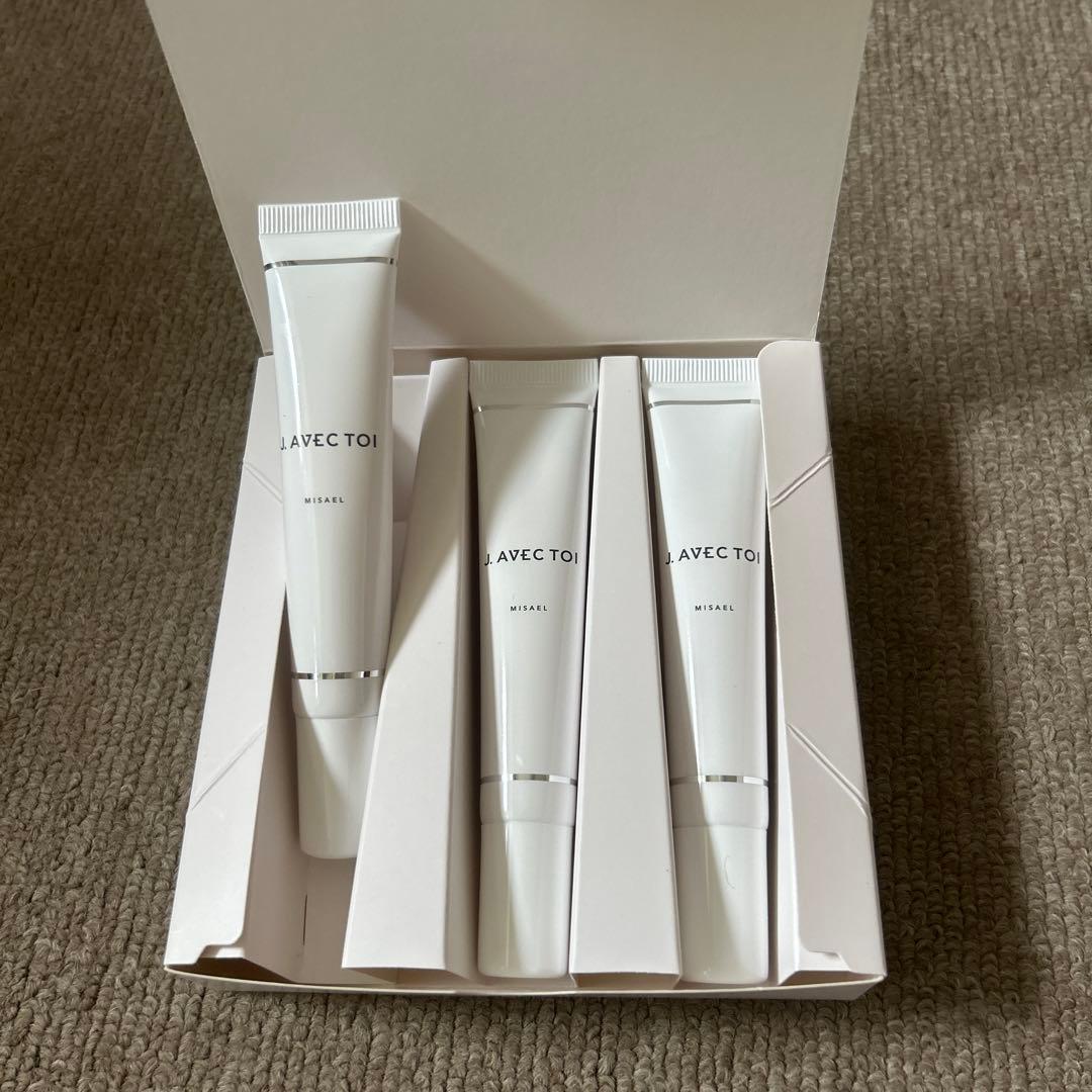 J. AVEC TOI UV ジェルクリームMISAËL III