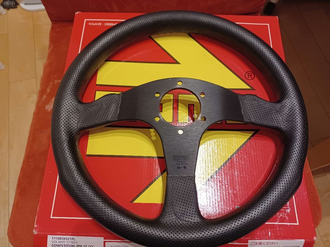 momo モモ コンペティション　ステアリング ハンドル 350mm　正規品