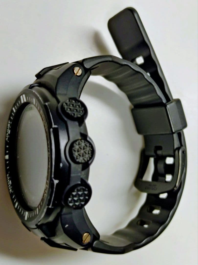 CASIO PRO TREK 電波ソーラー腕時計　PRW-3000　中古美品