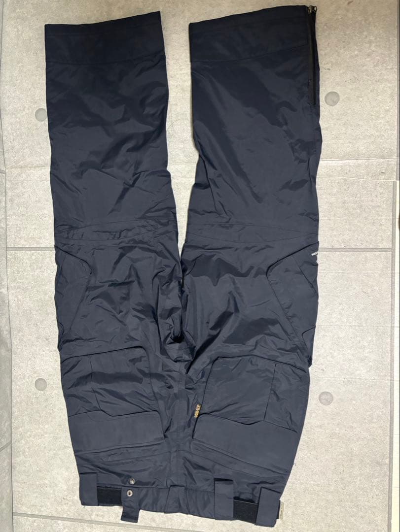 ヘリーハンセン　セットアップ　Mサイズ スキーウェア　ゴアテックス