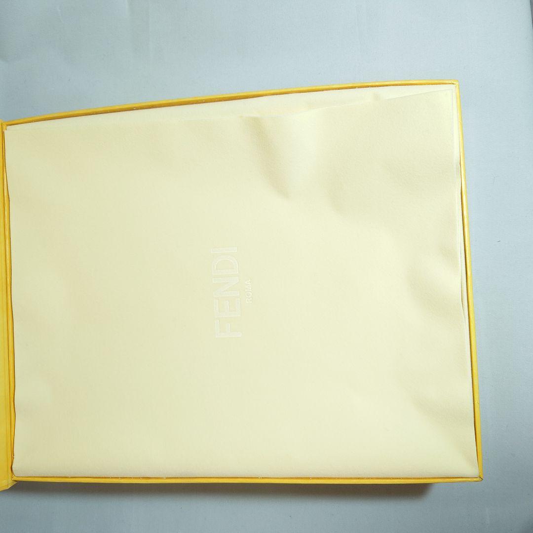 美品　FENDI 　グラスコード　ゴールド　長さ調整付き コメント情報あり！