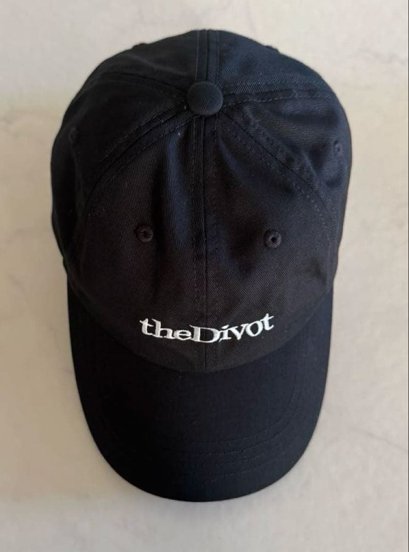 theDivot 刺繍ロゴ キャップ 黒ロンハーマンOVY