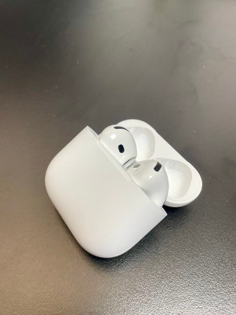 イヤホン AirPod4