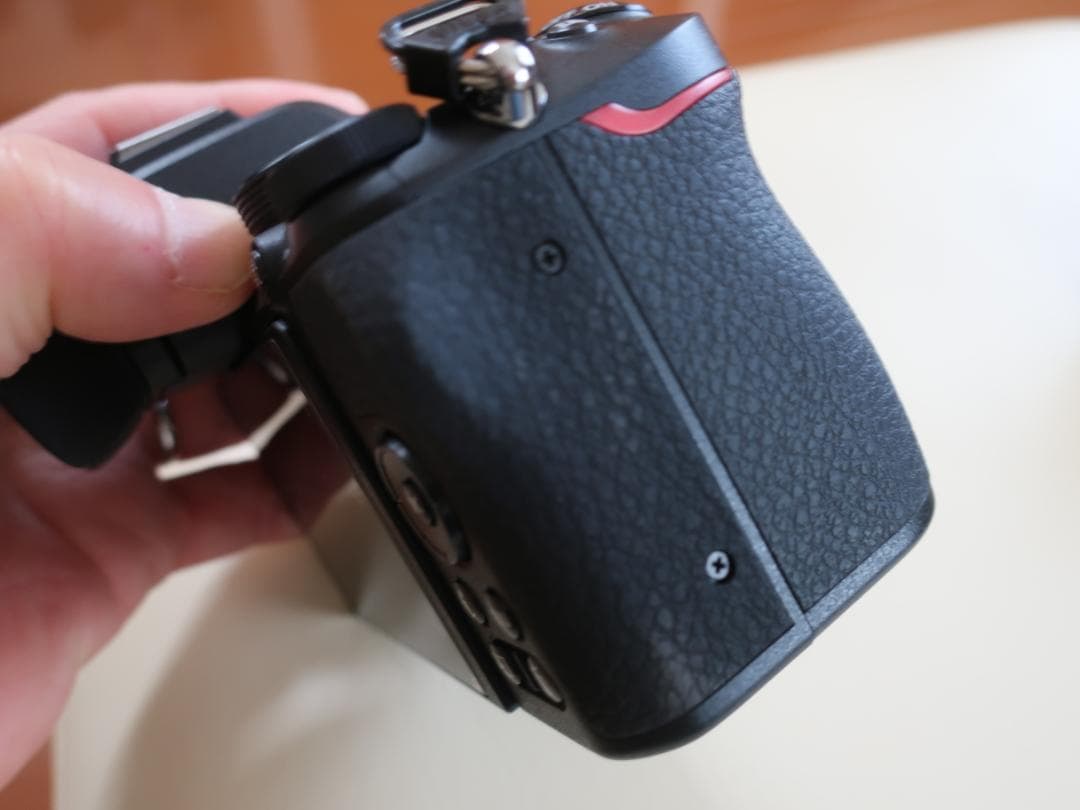 ニコン　Nikon Z50 ボディ　交渉OK　ショット数極少！　おまけつき