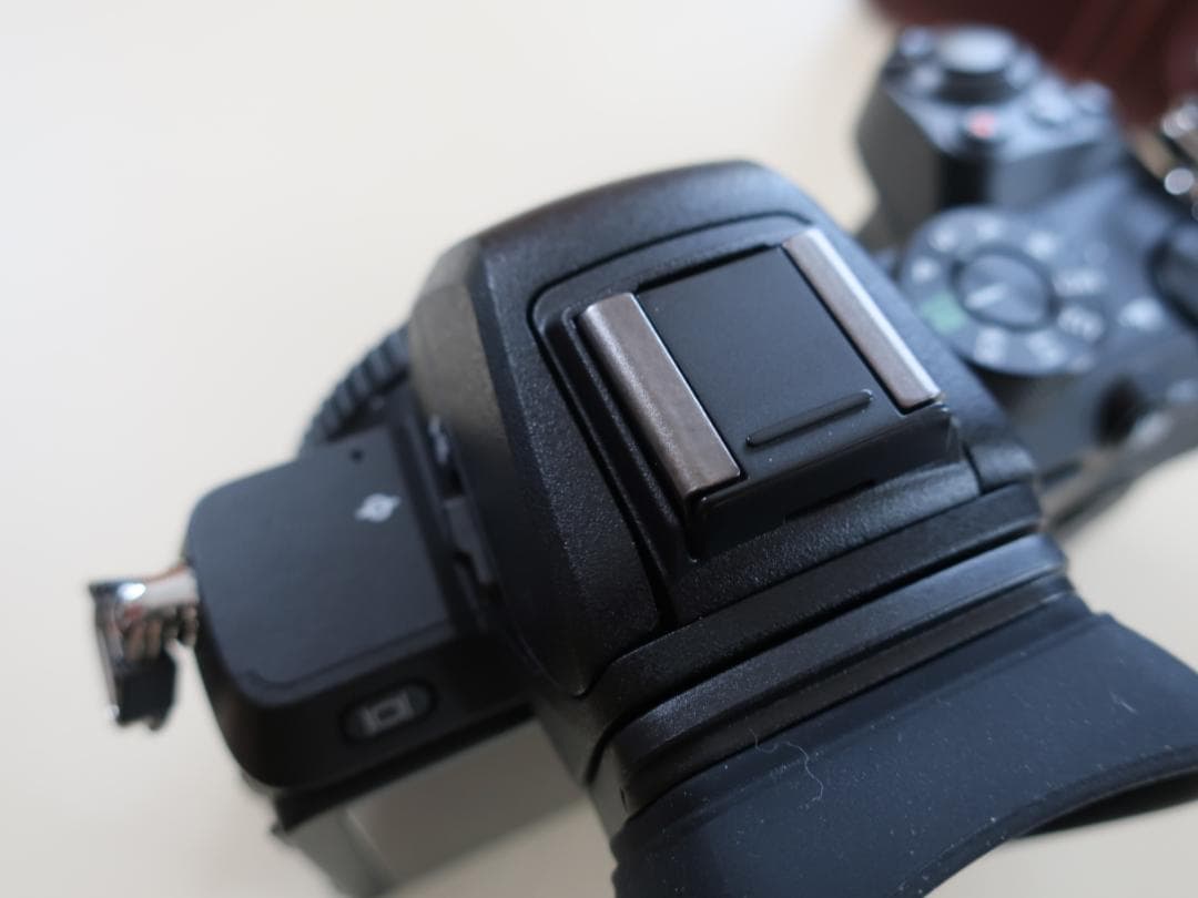 ニコン　Nikon Z50 ボディ　交渉OK　ショット数極少！　おまけつき