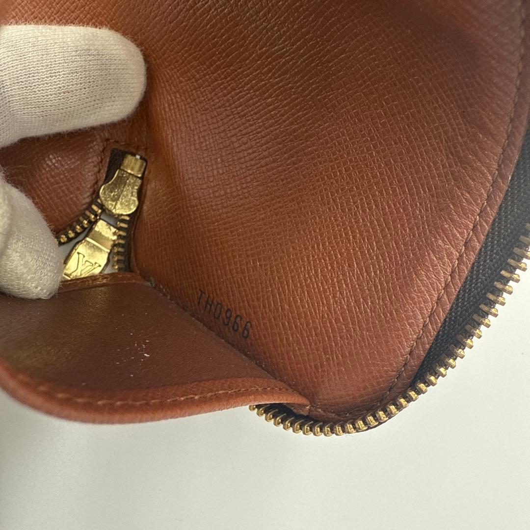 Louis Vuitton レザー 6連キーケース ブラウン