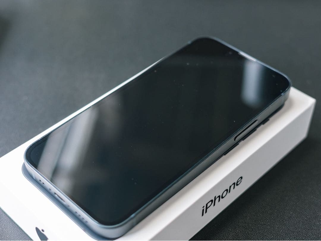 iPhone 13 mini 256GB ミッドナイト（SIMフリー） 美品