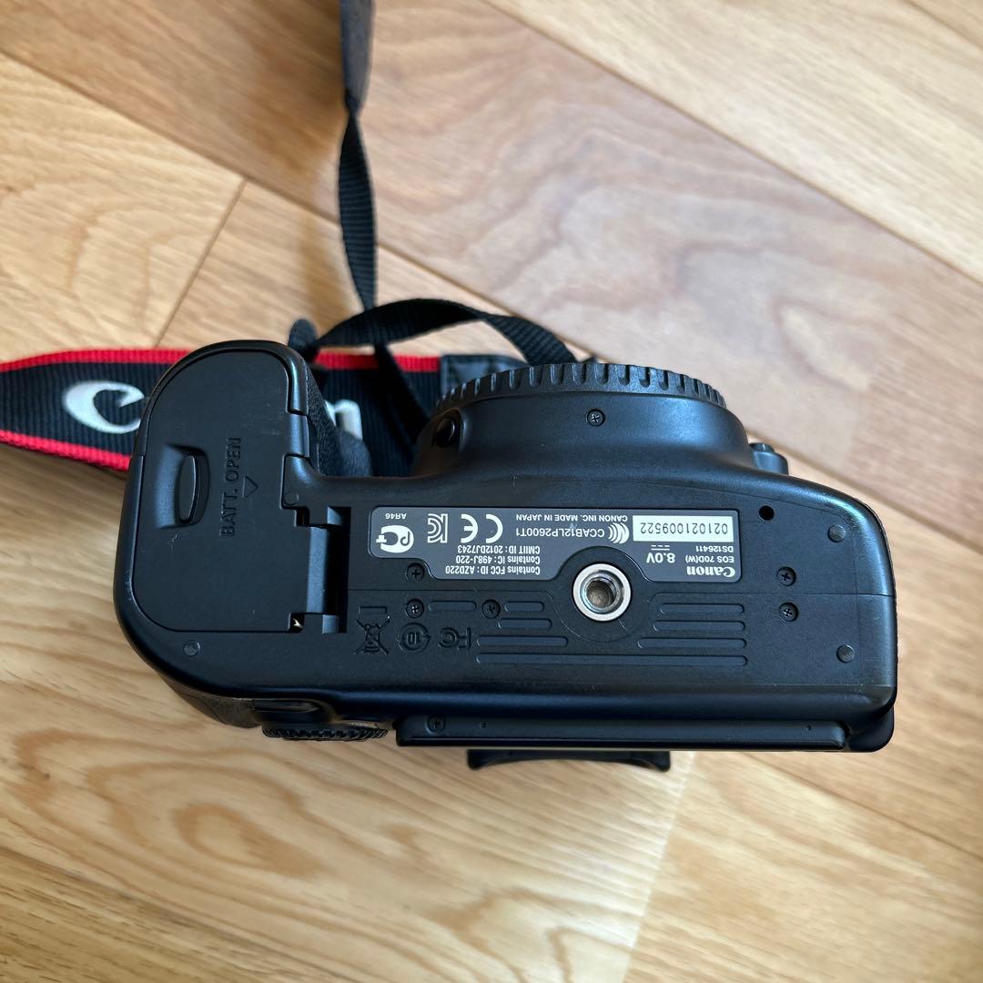 【まとめ売り】　Canon一眼レフeos 70D