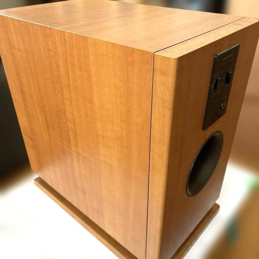 美品　ONKYO オンキョーアンプ内蔵サブウーファー　SL-105