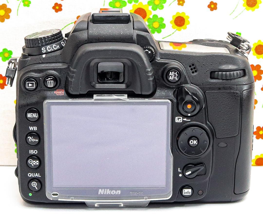 ニコン Nikon D7000☆スマホに転送可♪☆望遠レンズ付き☆一眼レフ