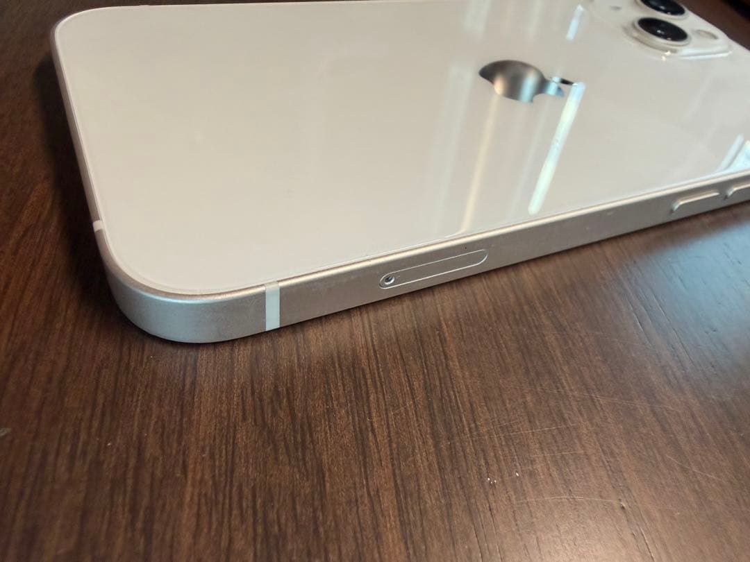 【新品同様/バッテリー97%】iPhone 13 スターライト SIMフリー