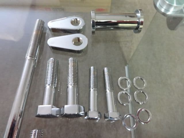 GS400エンジンマウント用メッキボルト新品