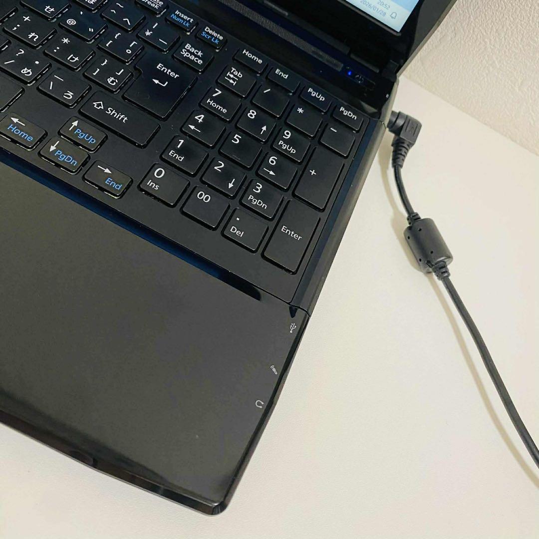 Y88 FujitsuノートパソコンSSDメモリ8G高速Win11オフィス付き