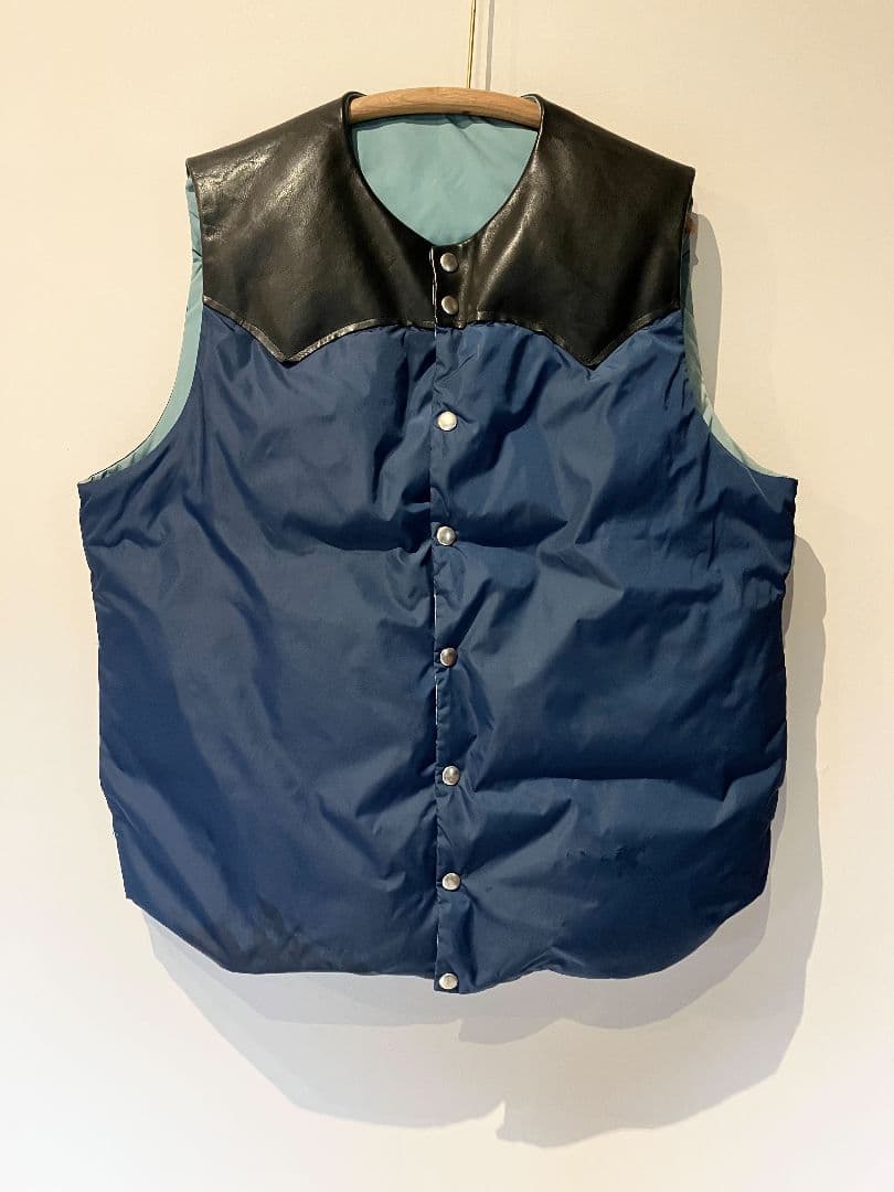 ロッキーマウンテンフェザーベッド×スリーラバーズ　ダウンベスト