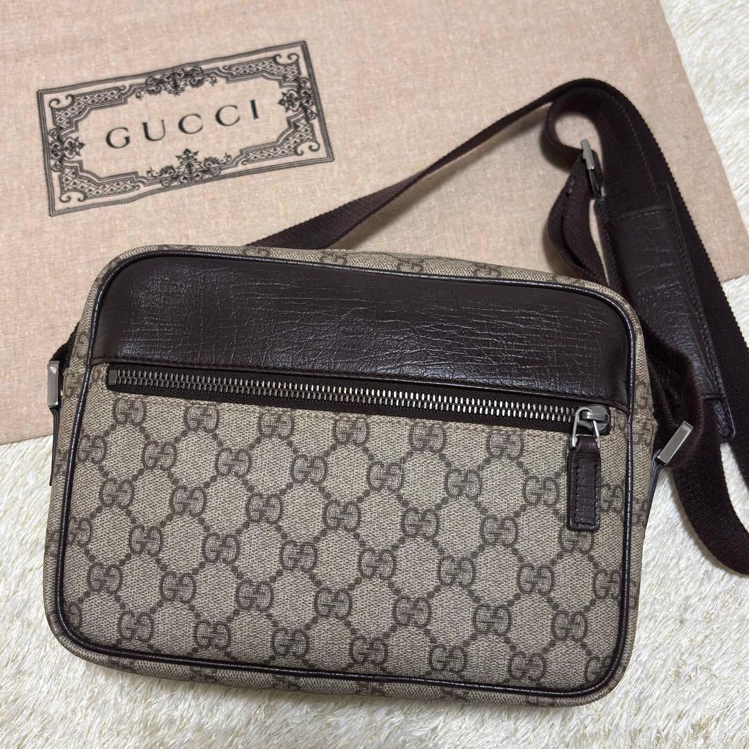 513✨極美品✨グッチ ショルダーバッグ カメラバッグ GGスプリーム 斜め掛け