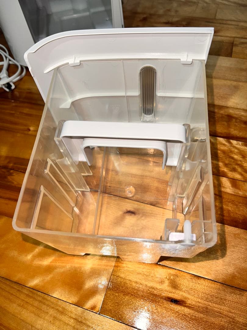 シャープ　除湿機　空気清浄機　プラズマクラスター CV-EF120