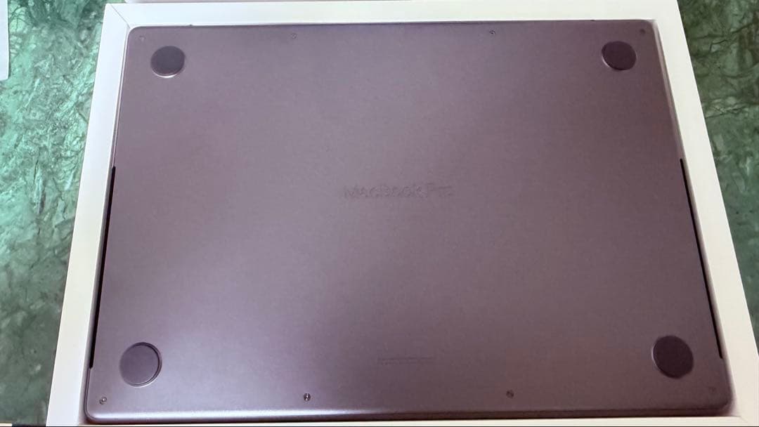 MacBook Pro 14インチ M4 16GB 512GB スペースブラック